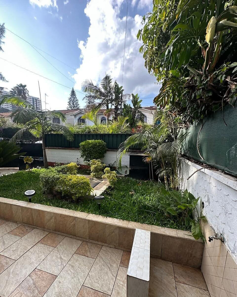 Spacious 4BR Maisonette with DSQ & Study - Kileleshwa
