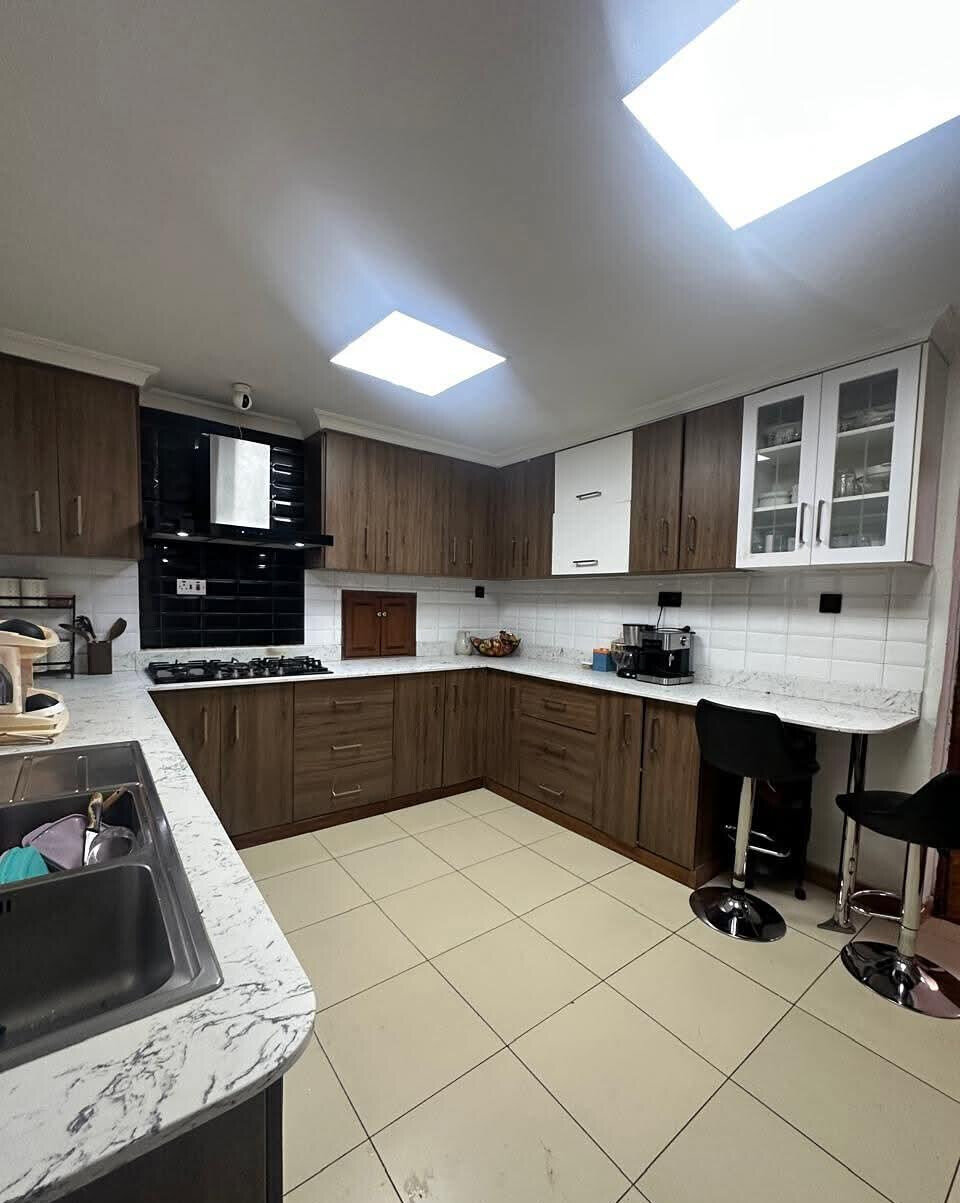 Spacious 4BR Maisonette with DSQ & Study - Kileleshwa