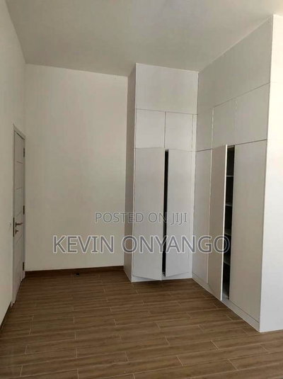 3bdrm Penthouse in Lavington for sale - Image 8