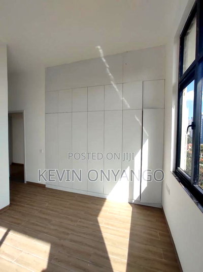 3bdrm Penthouse in Lavington for sale - Image 9
