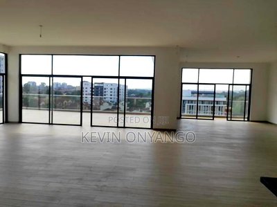 3bdrm Penthouse in Lavington for sale - Image 3