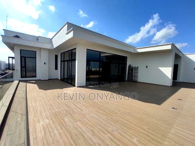 3bdrm Penthouse in Lavington for sale - Image 13