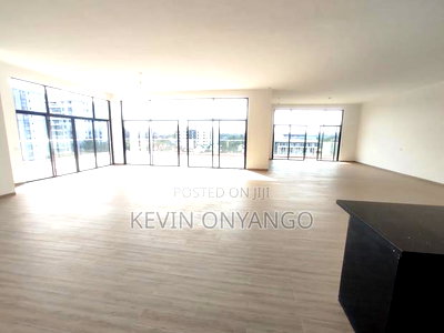 3bdrm Penthouse in Lavington for sale - Image 2