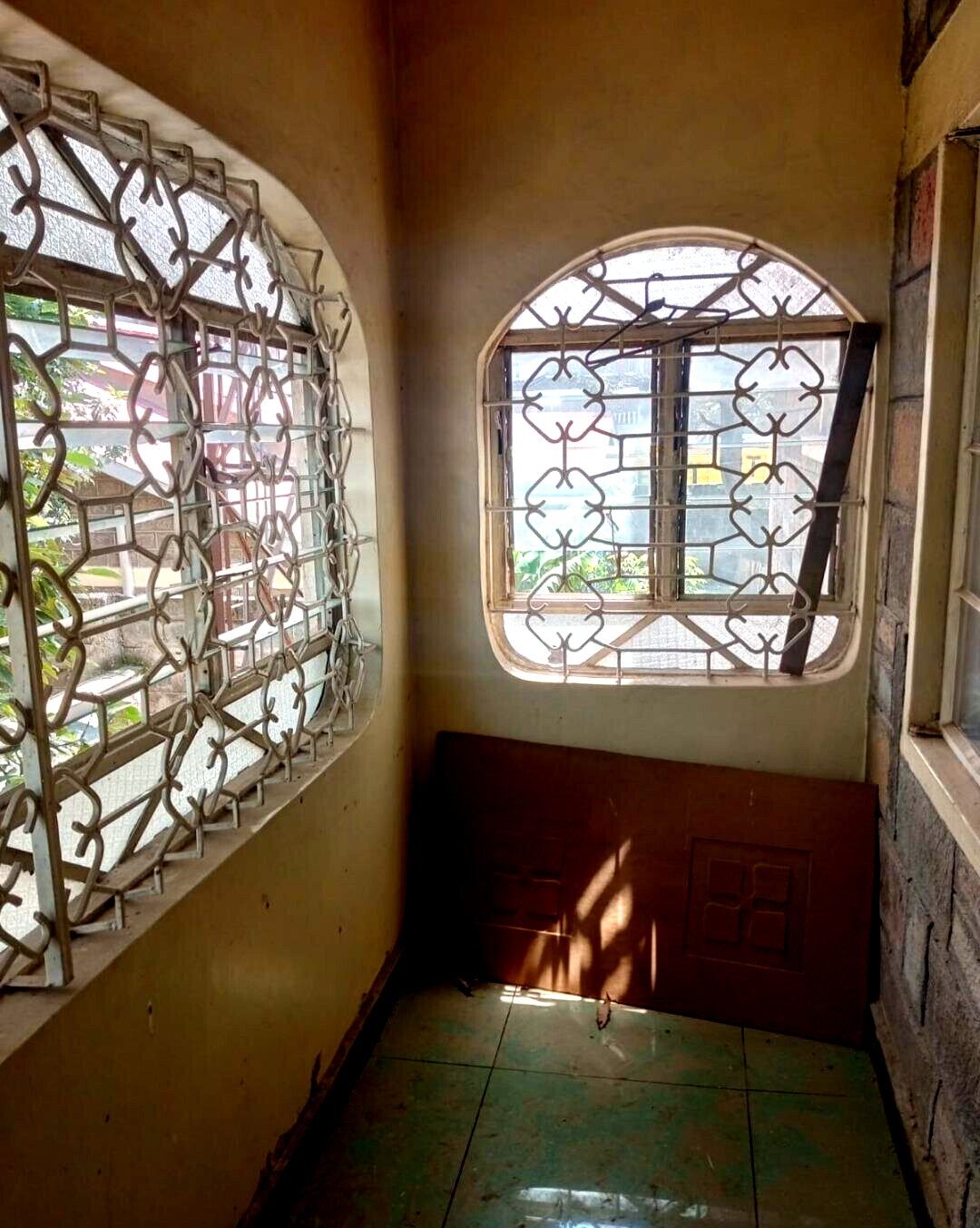 50x100 Plot 6BR Home in Bahati