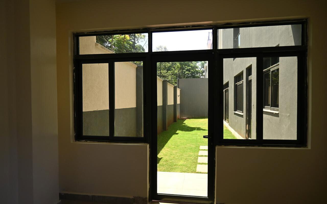 Distress Sale: New 5-Ensuite Villa with DSQ - Lavington