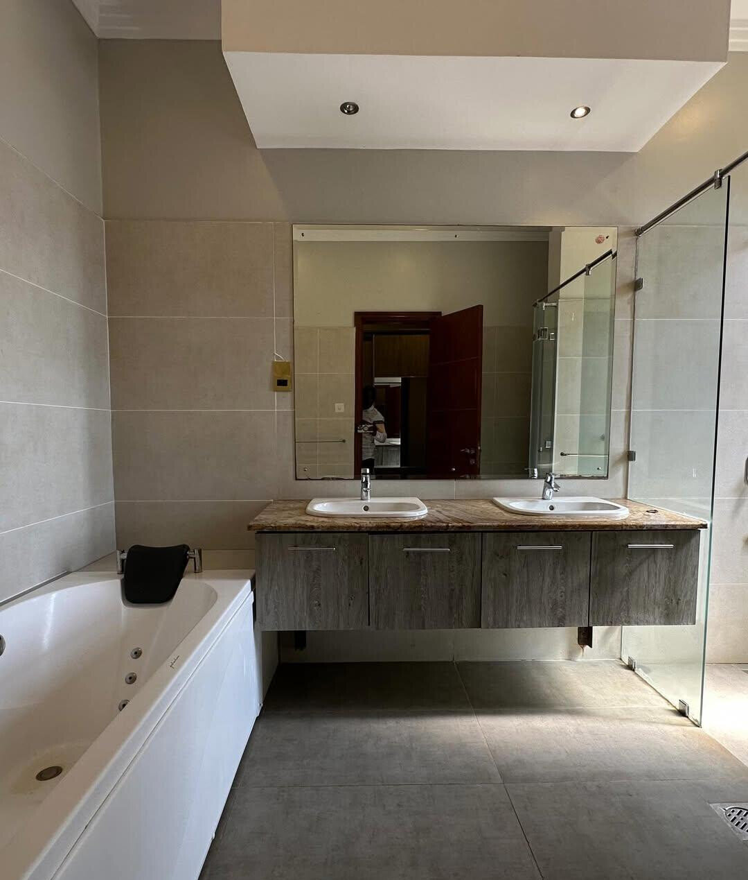 Half-Acre Villa with Staff Quarters & Pool – Karen Gated Estate