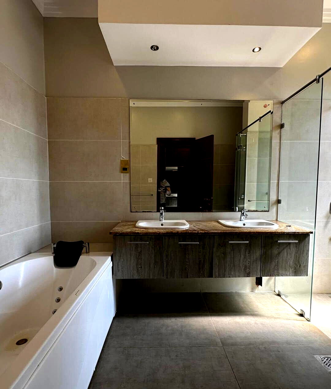 Half-Acre Villa with Staff Quarters & Pool – Karen Gated Estate
