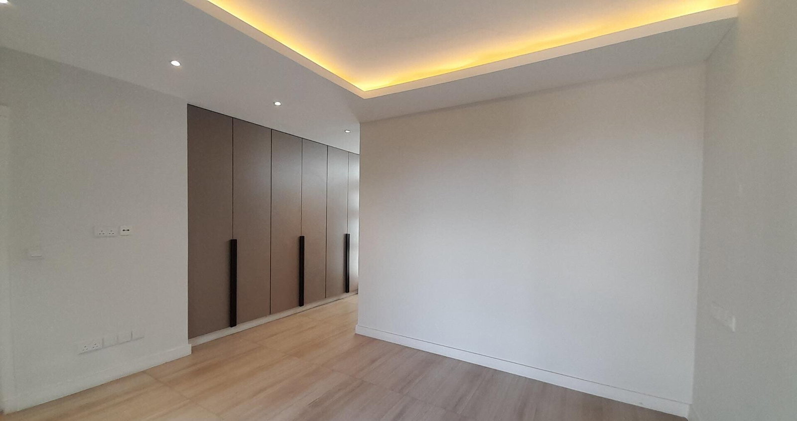 4-Ensuite Townhouse with Rooftop Lounge & DSQ - Lavington