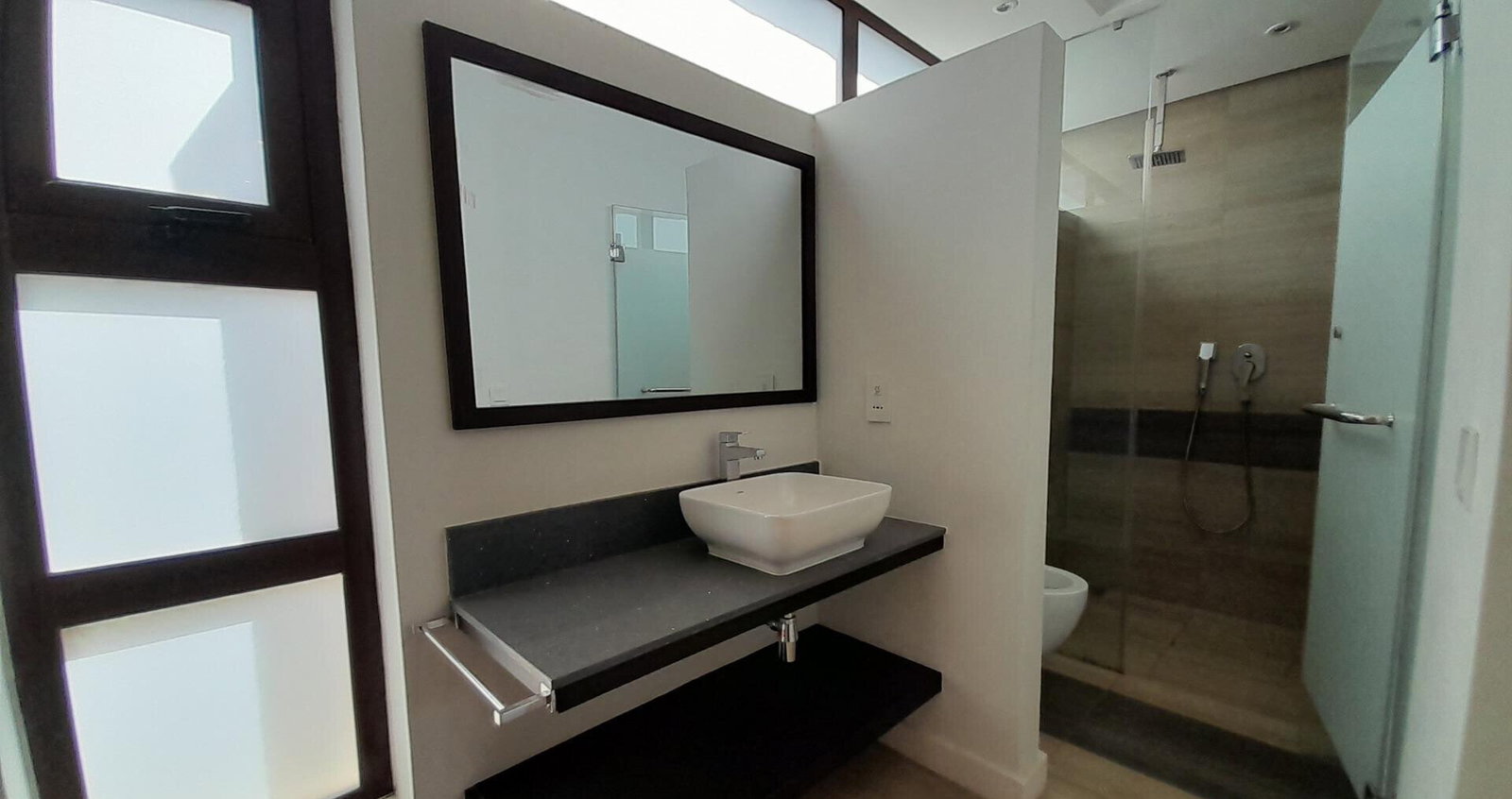 4-Ensuite Townhouse with Rooftop Lounge & DSQ - Lavington