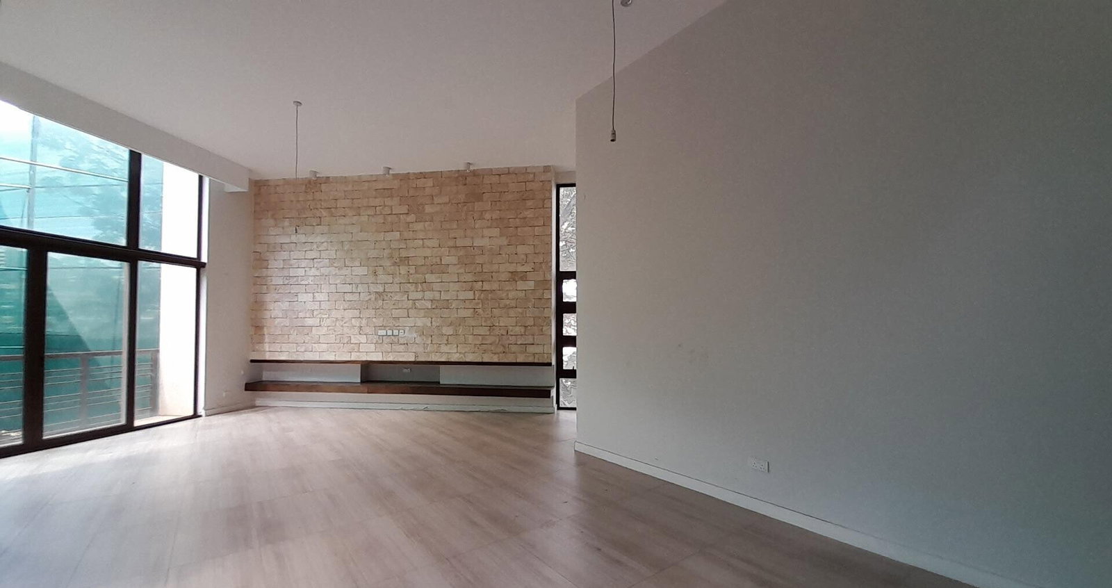 4-Ensuite Townhouse with Rooftop Lounge & DSQ - Lavington