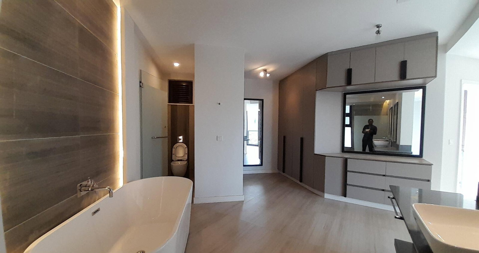 4-Ensuite Townhouse with Rooftop Lounge & DSQ - Lavington