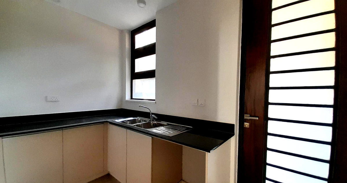 4-Ensuite Townhouse with Rooftop Lounge & DSQ - Lavington