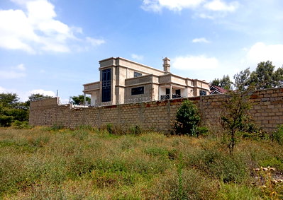 KSh 15M Garden Plot with Parking