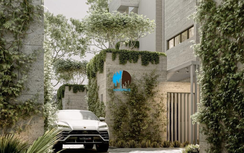 Italian-Designed 5BR Townhouse with Private Garden - Lavington