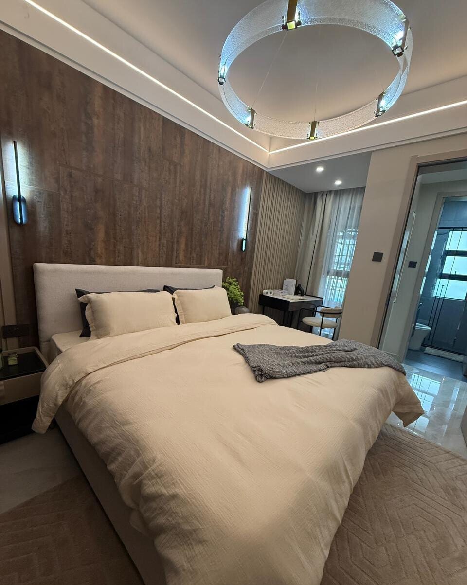 28-Floor Tower Living with Rooftop Pool & Gym - Westlands