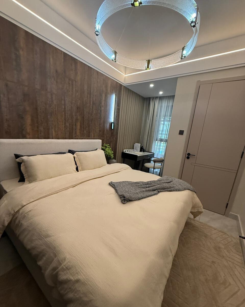 28-Floor Tower Living with Rooftop Pool & Gym - Westlands