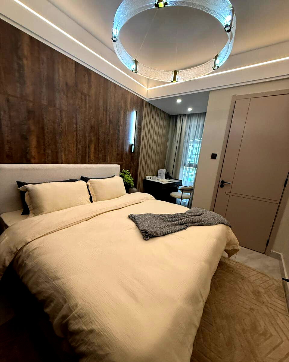 28-Floor Tower Living with Rooftop Pool & Gym - Westlands