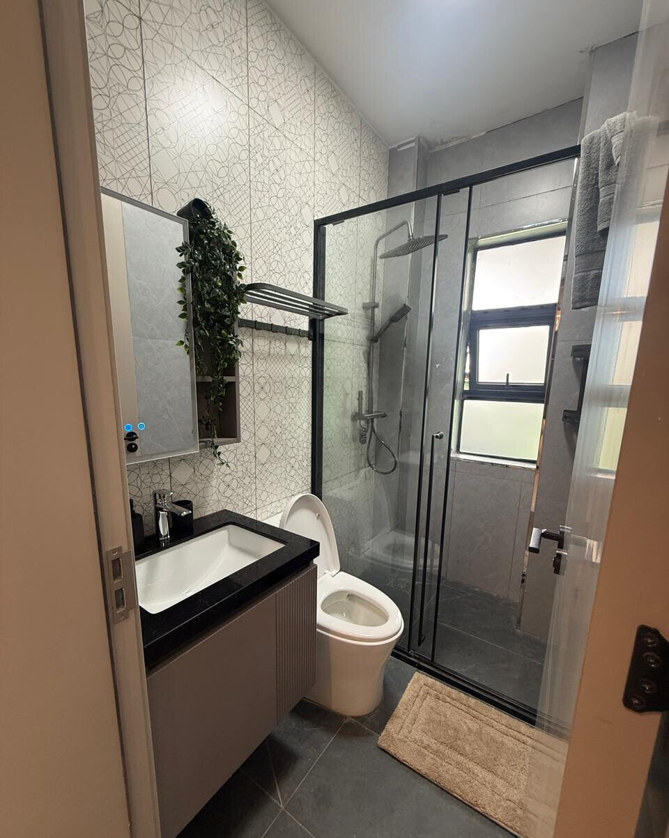 28-Floor Tower Living with Rooftop Pool & Gym - Westlands