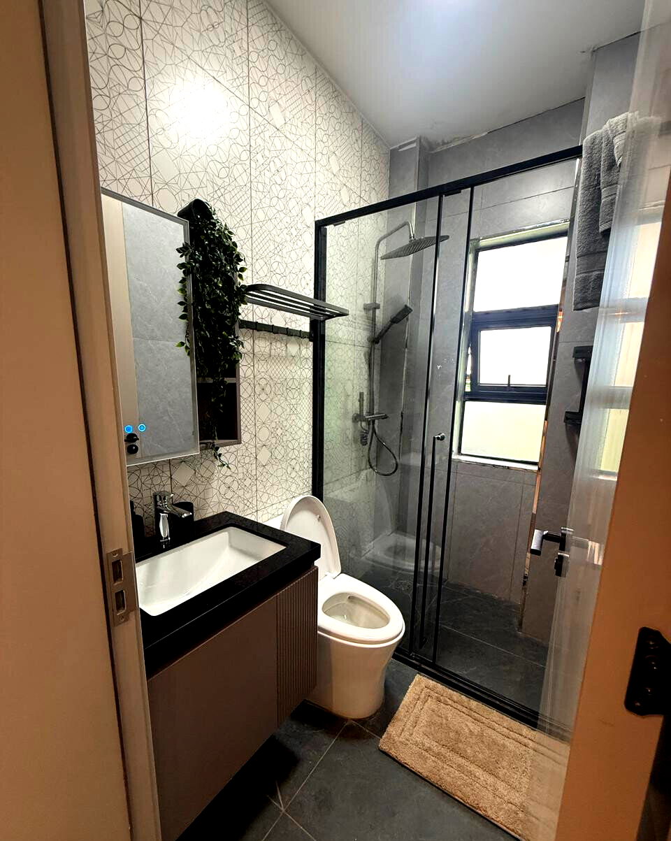 28-Floor Tower Living with Rooftop Pool & Gym - Westlands