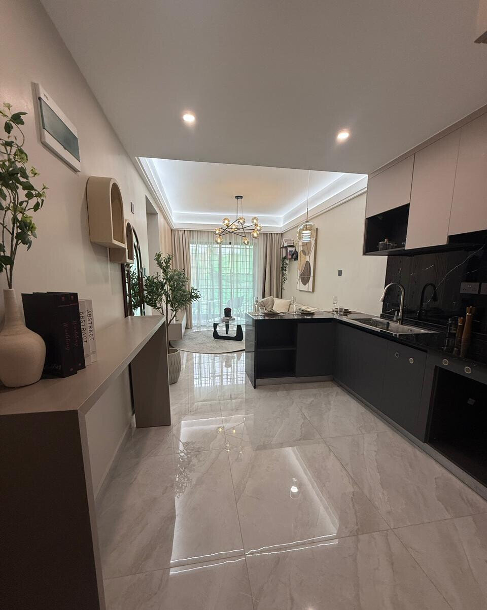 28-Floor Tower Living with Rooftop Pool & Gym - Westlands