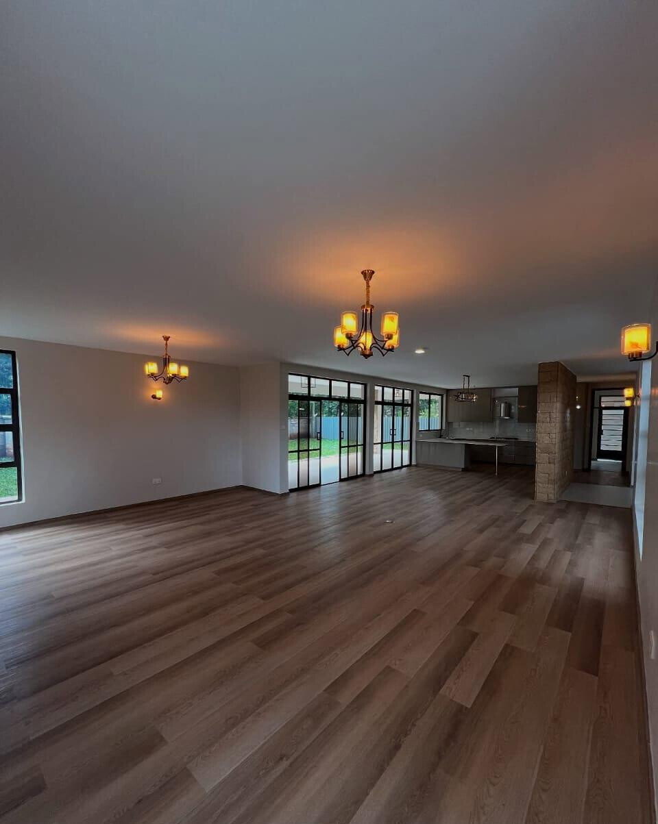 6-Ensuite Villa with Rooftop Terrace & DSQ – Karen