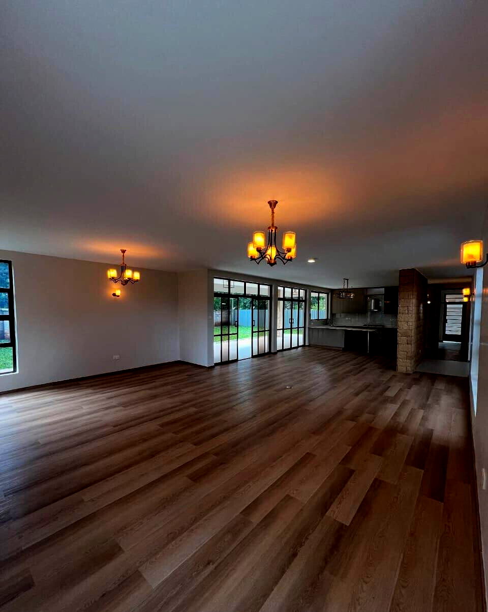 6-Ensuite Villa with Rooftop Terrace & DSQ – Karen