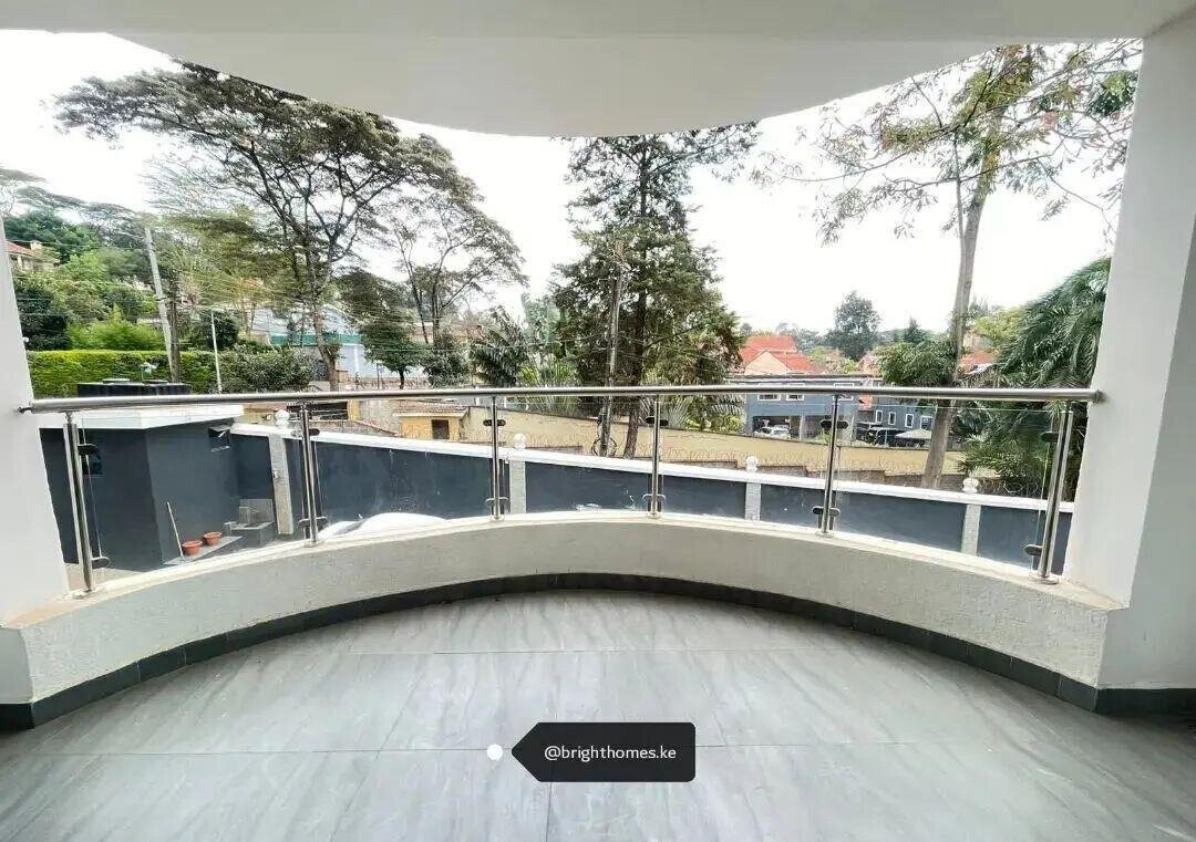5-Ensuite Townhome with Fireplace & DSQ - Lavington