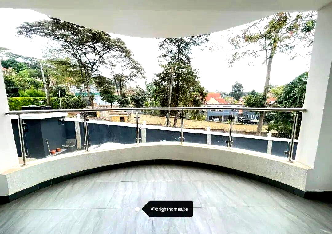 5-Ensuite Townhome with Fireplace & DSQ - Lavington