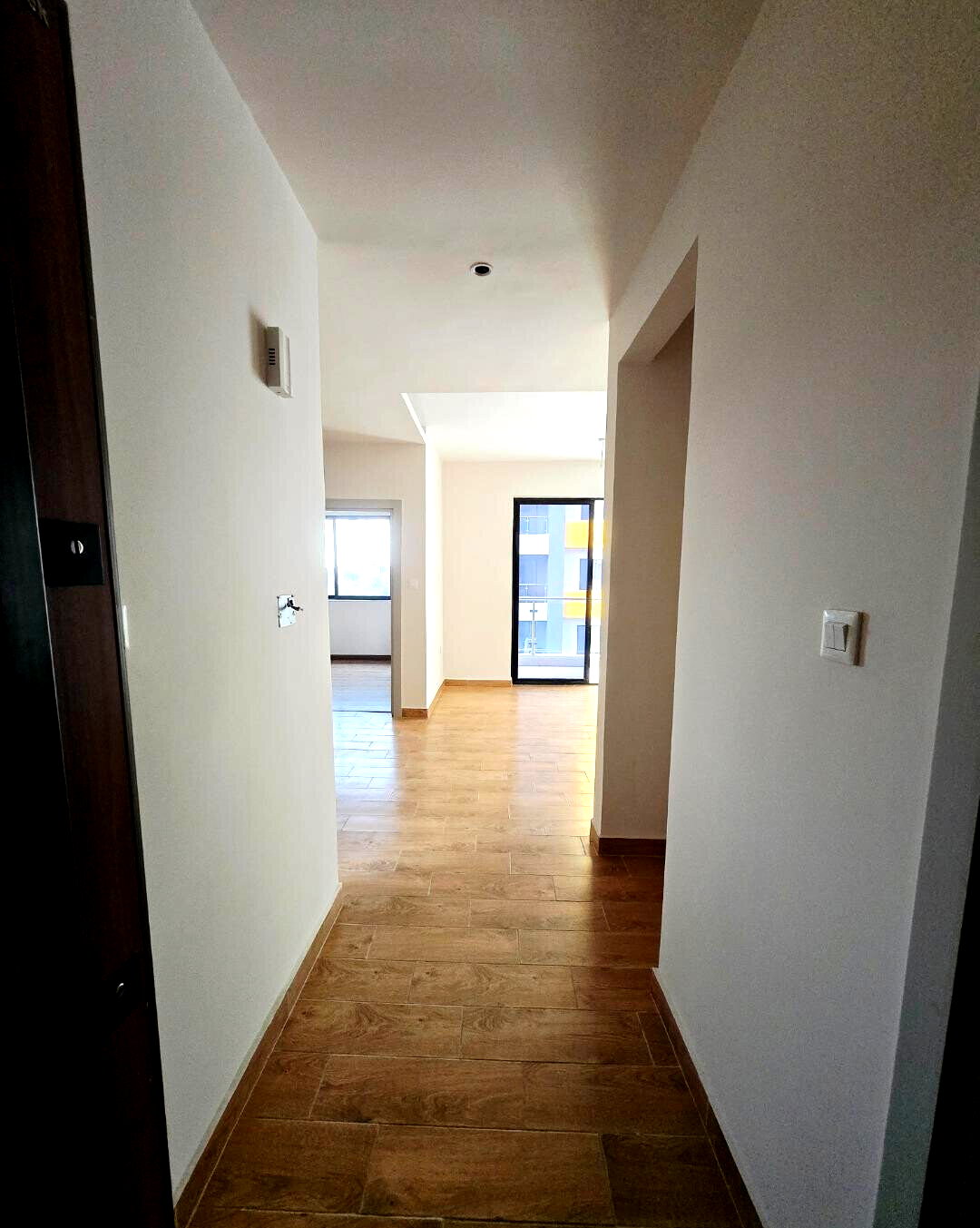 2BR Manhattan-Style Apartment with Heated Pool & Gym - Kilimani