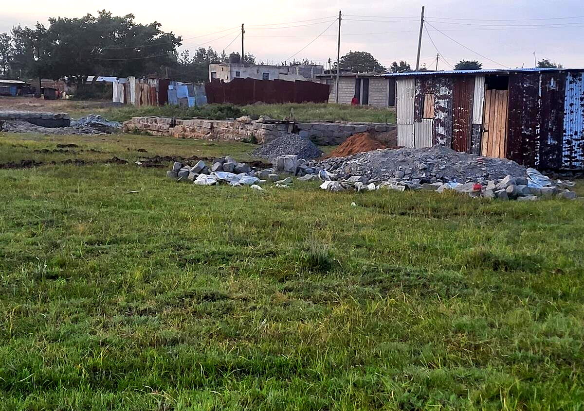 0.1 Acre Garden Plot with Parking for KSh 1.6M