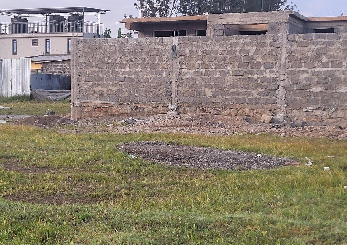 0.1 Acre Garden Plot with Parking for KSh 1.6M
