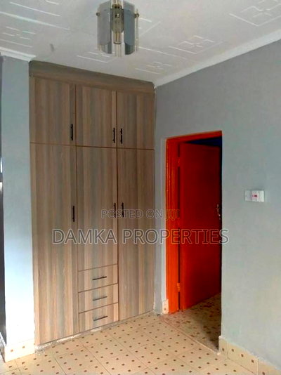 3bdrm Bungalow in Barnabas, Nakuru Town East for sale - Image 7