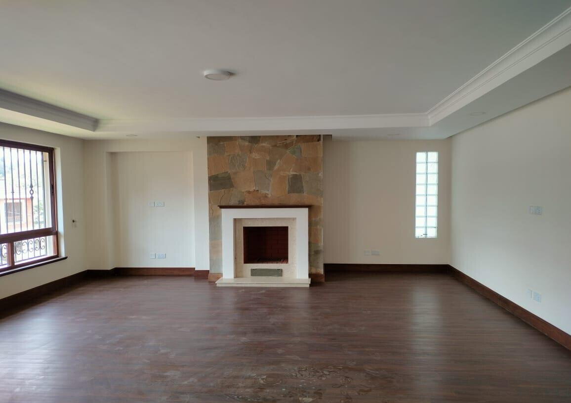 5BR Open-Concept Townhouse with Breakfast Bar - Spring Valley