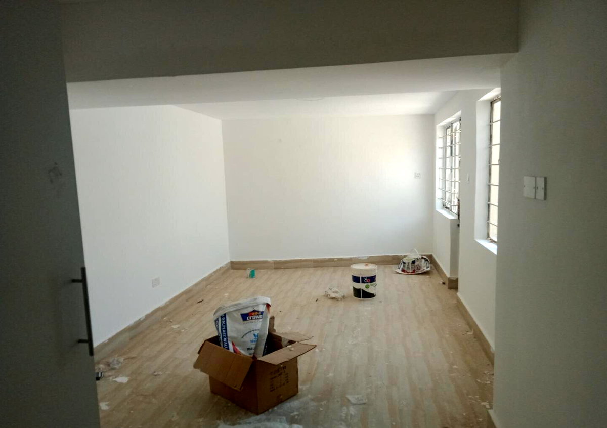 Modernised 4BR Townhouse with SQ & Private Garden - Westlands