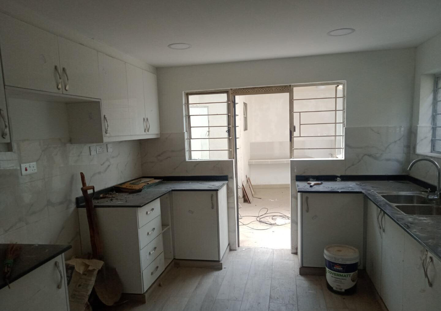 Modernised 4BR Townhouse with SQ & Private Garden - Westlands