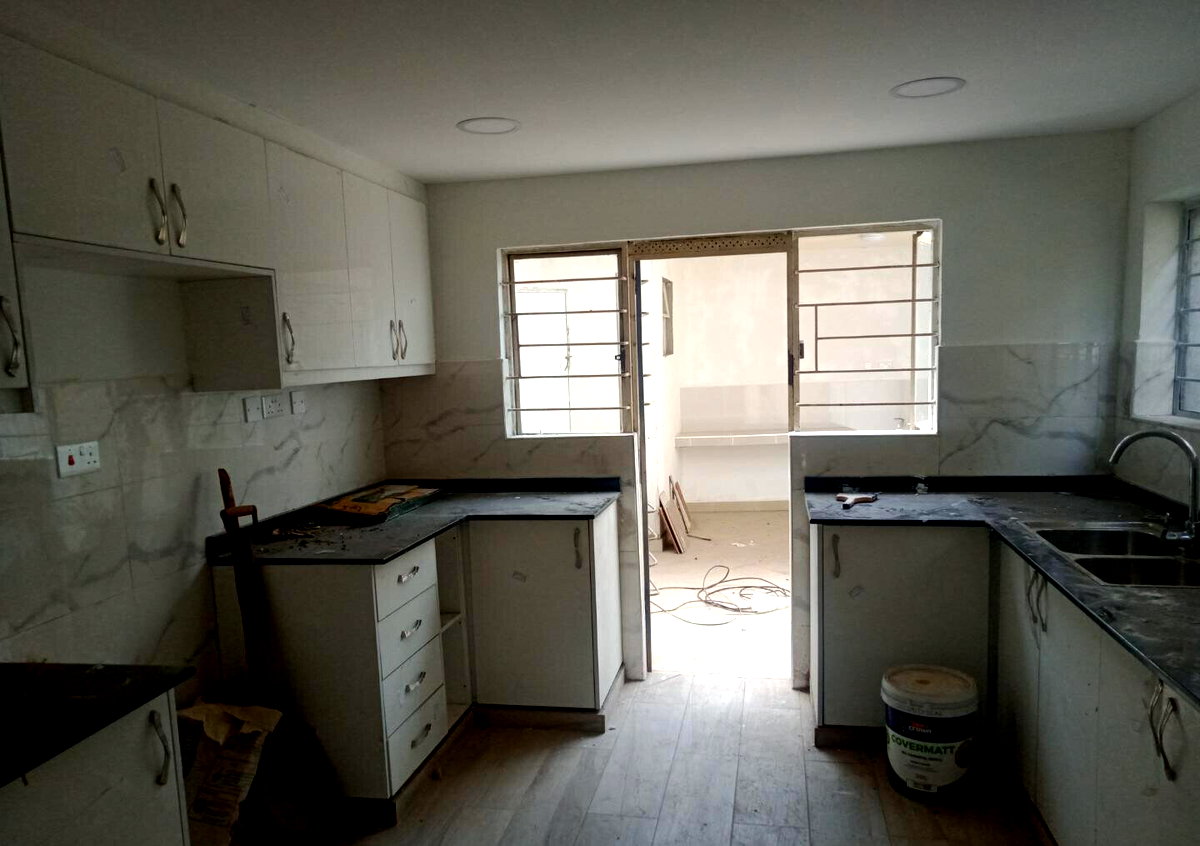 Modernised 4BR Townhouse with SQ & Private Garden - Westlands