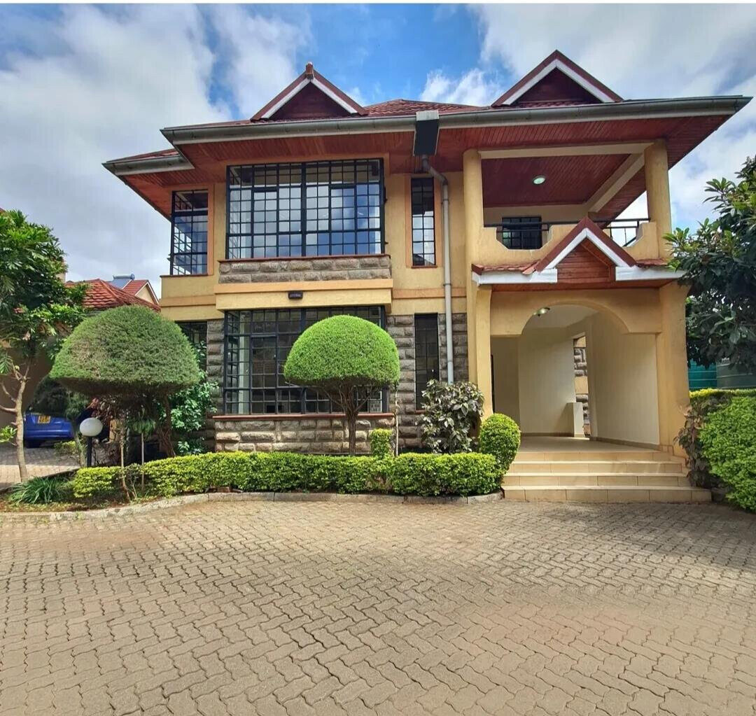 5BR All-Ensuite Townhouse with Garden & DSQ - Kileleshwa
