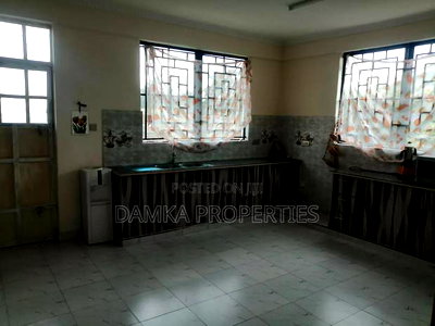 4bdrm Bungalow in Ngata, Nakuru Town West for sale - Image 2