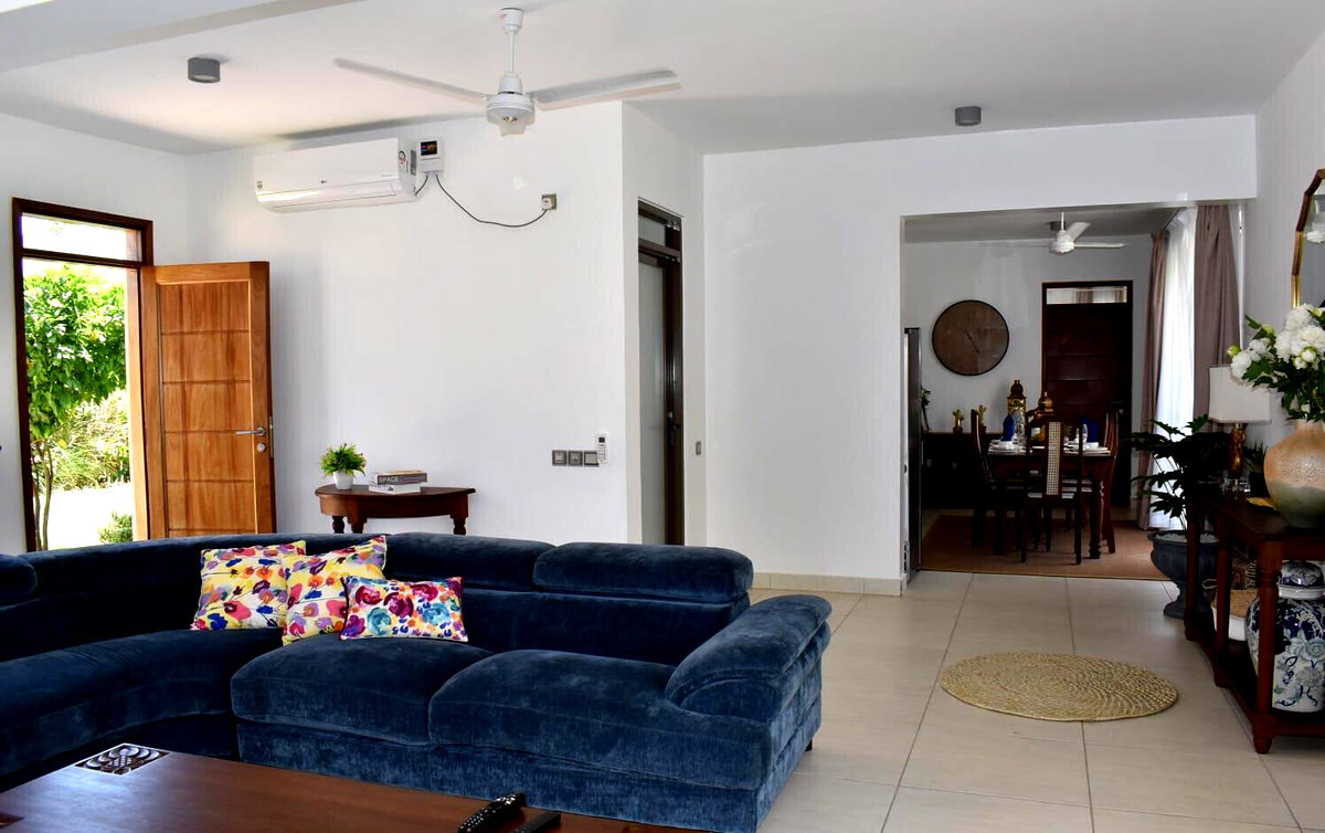 5-Bedroom Beachfront Townhouse on 2 Acres with Pool – Watamu