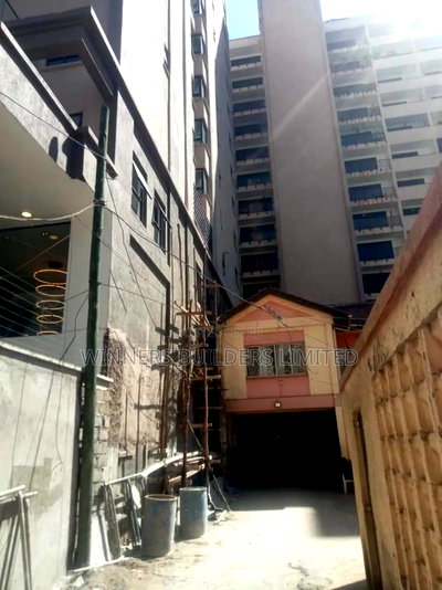 100 by 100 Plot for Sale at Parklands - Image 2