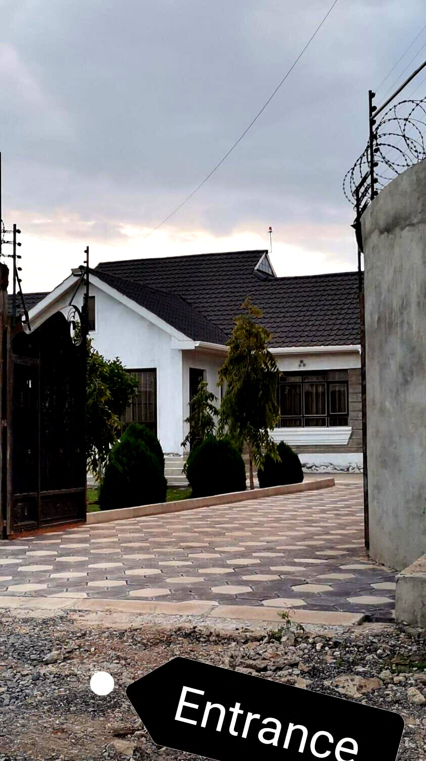 4-Bed Bungalow on Quarter Acre with Guard House - Kamulu