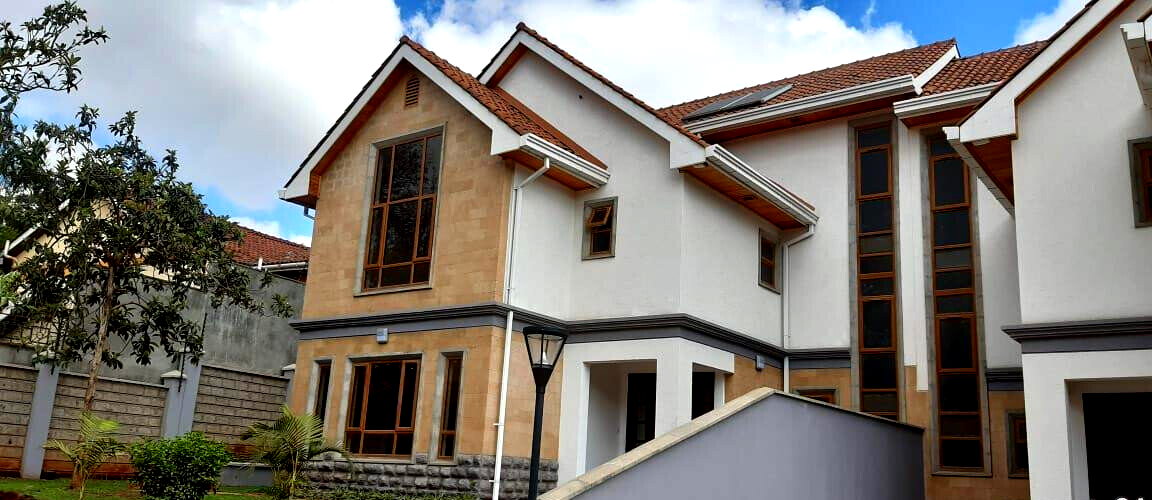 Classic 5-Ensuite Townhouse with Jacuzzi & Mature Garden - Lavington