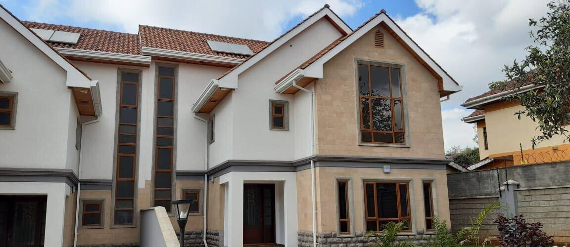 Classic 5-Ensuite Townhouse with Jacuzzi & Mature Garden - Lavington