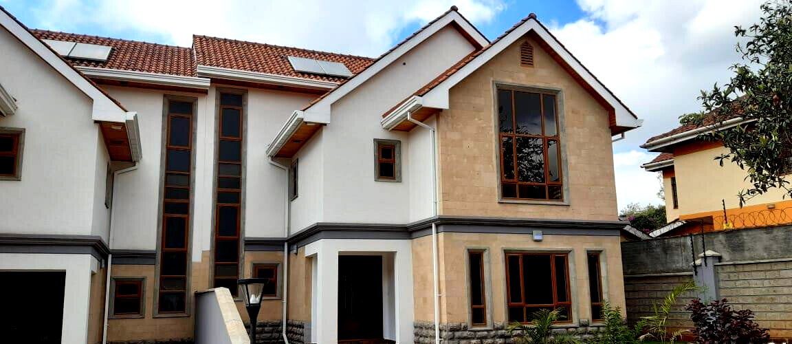 Classic 5-Ensuite Townhouse with Jacuzzi & Mature Garden - Lavington
