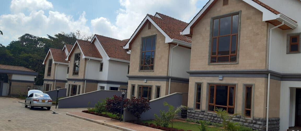 Classic 5-Ensuite Townhouse with Jacuzzi & Mature Garden - Lavington