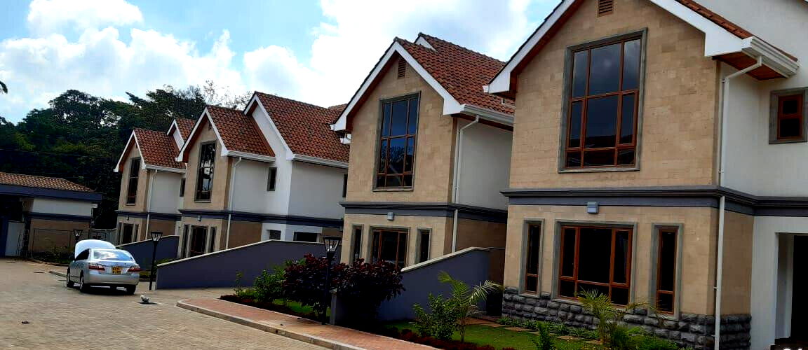 Classic 5-Ensuite Townhouse with Jacuzzi & Mature Garden - Lavington