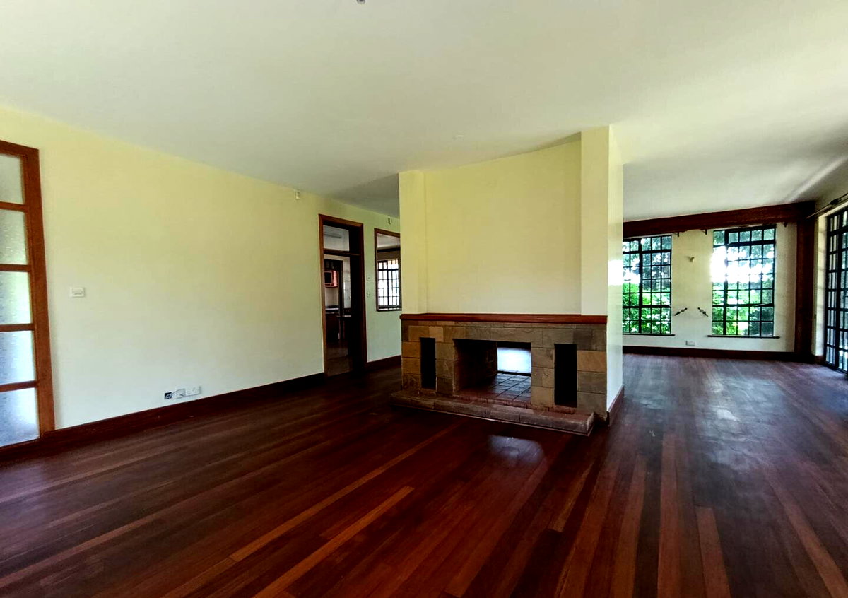 Luxury 4BR Haven with Garden