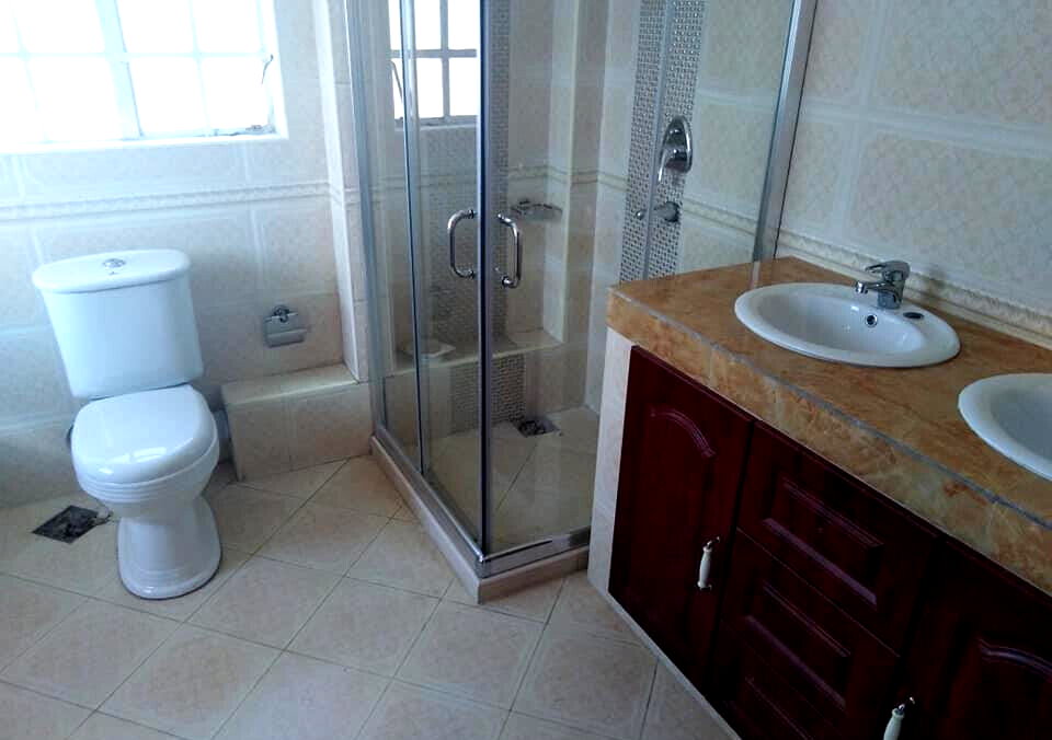 4-Ensuite Townhouse with Garden & Play Area – Rimpa, Karen