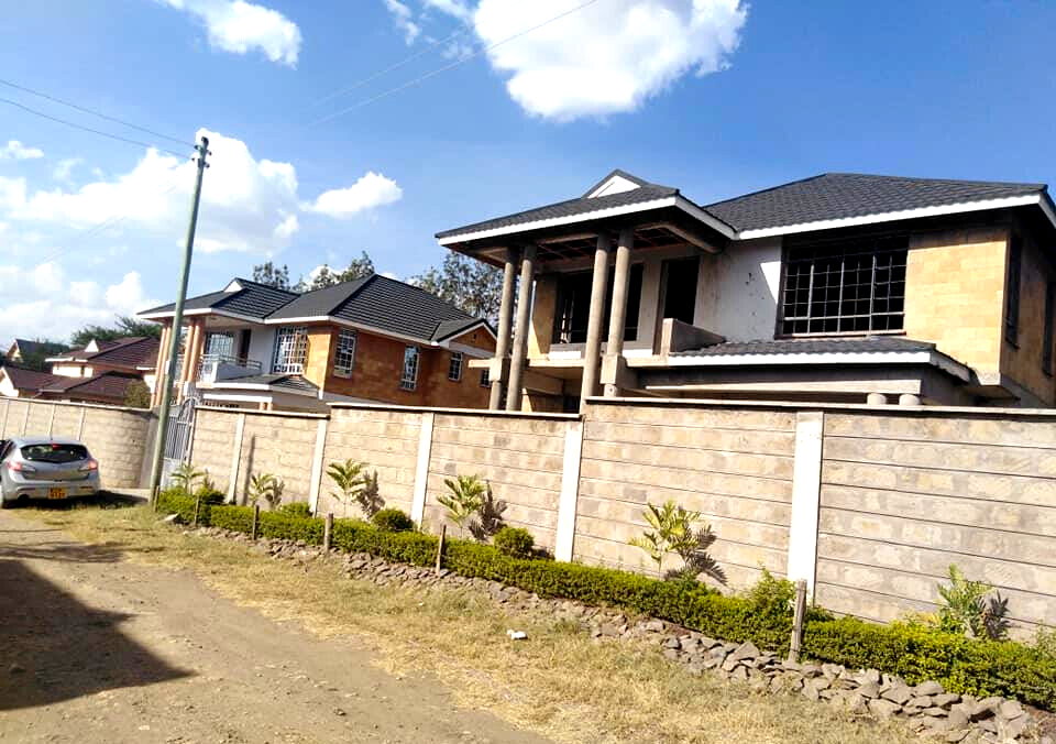 4-Ensuite Townhouse with Garden & Play Area – Rimpa, Karen