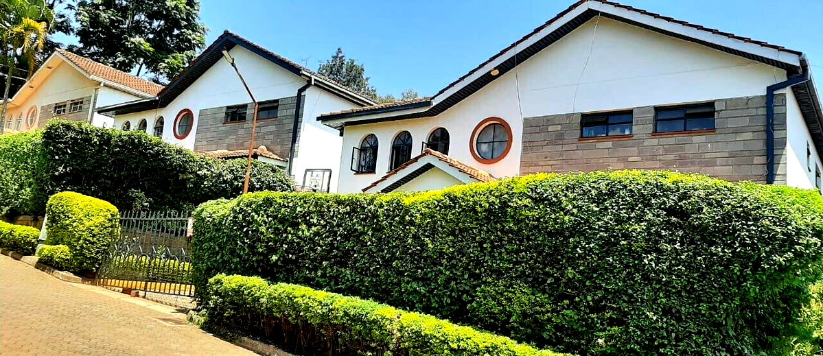 Newly Refurbished 4BR Townhouse with Private Garden - Westlands